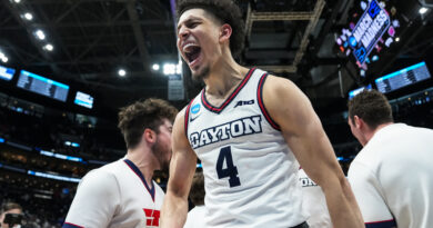 Dayton Flyers complete improbable 17-point comeback to knock off Nevada 63-60